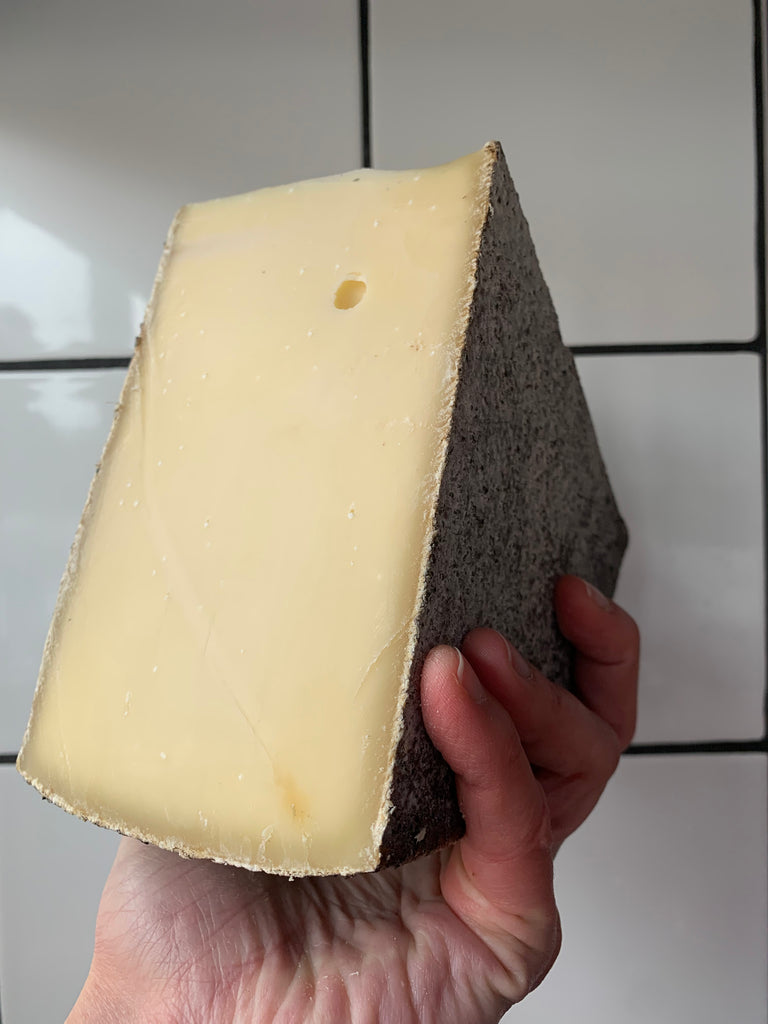 Rotwein Sennenkase - Red Wine Farmers